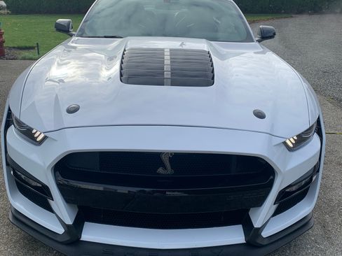 Used 2020 Ford Mustang Shelby GT500 w/ Technology Package RWD image 6