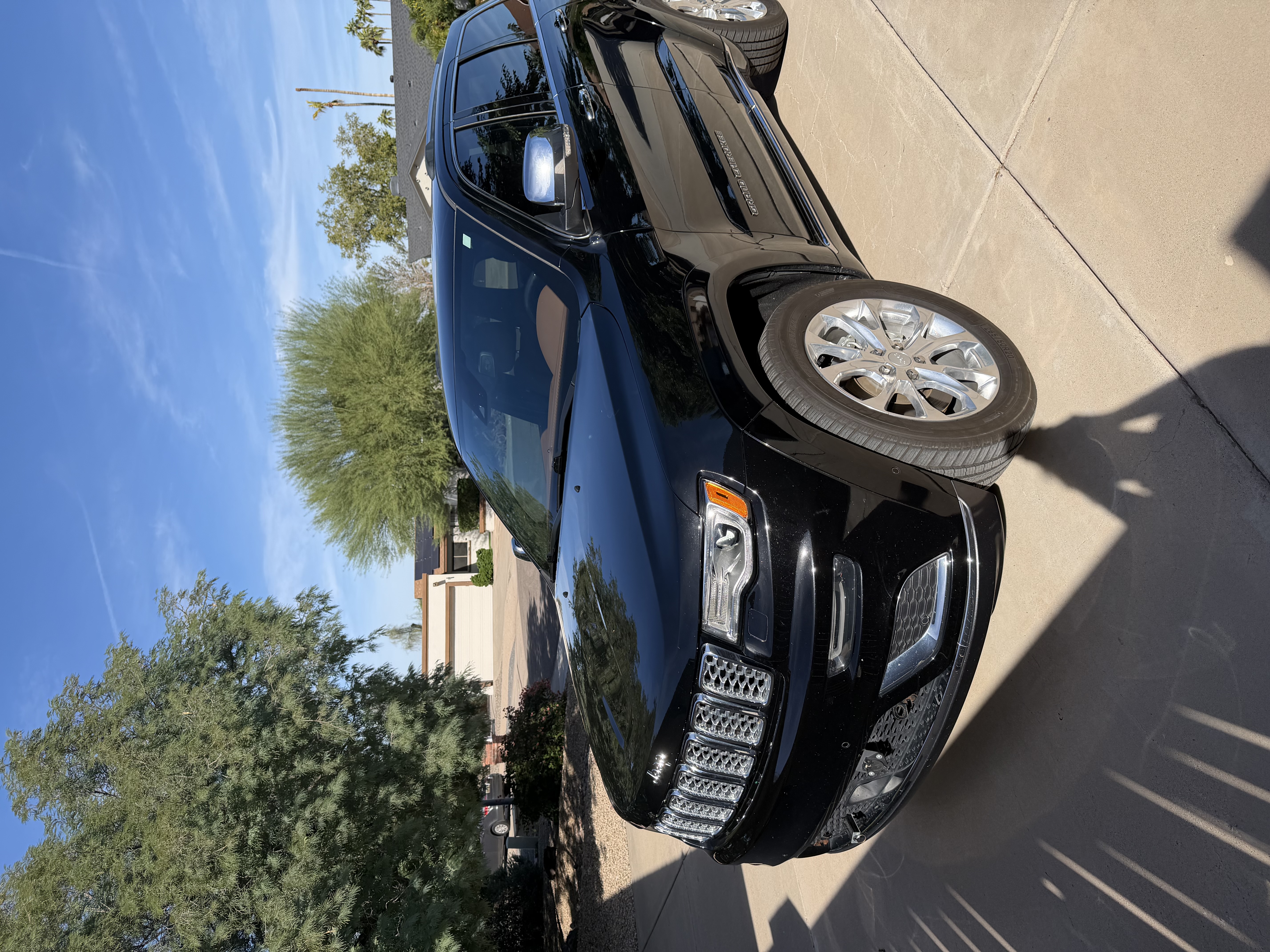 Used 2020 Jeep Grand Cherokee Summit AWD/4WD image 8