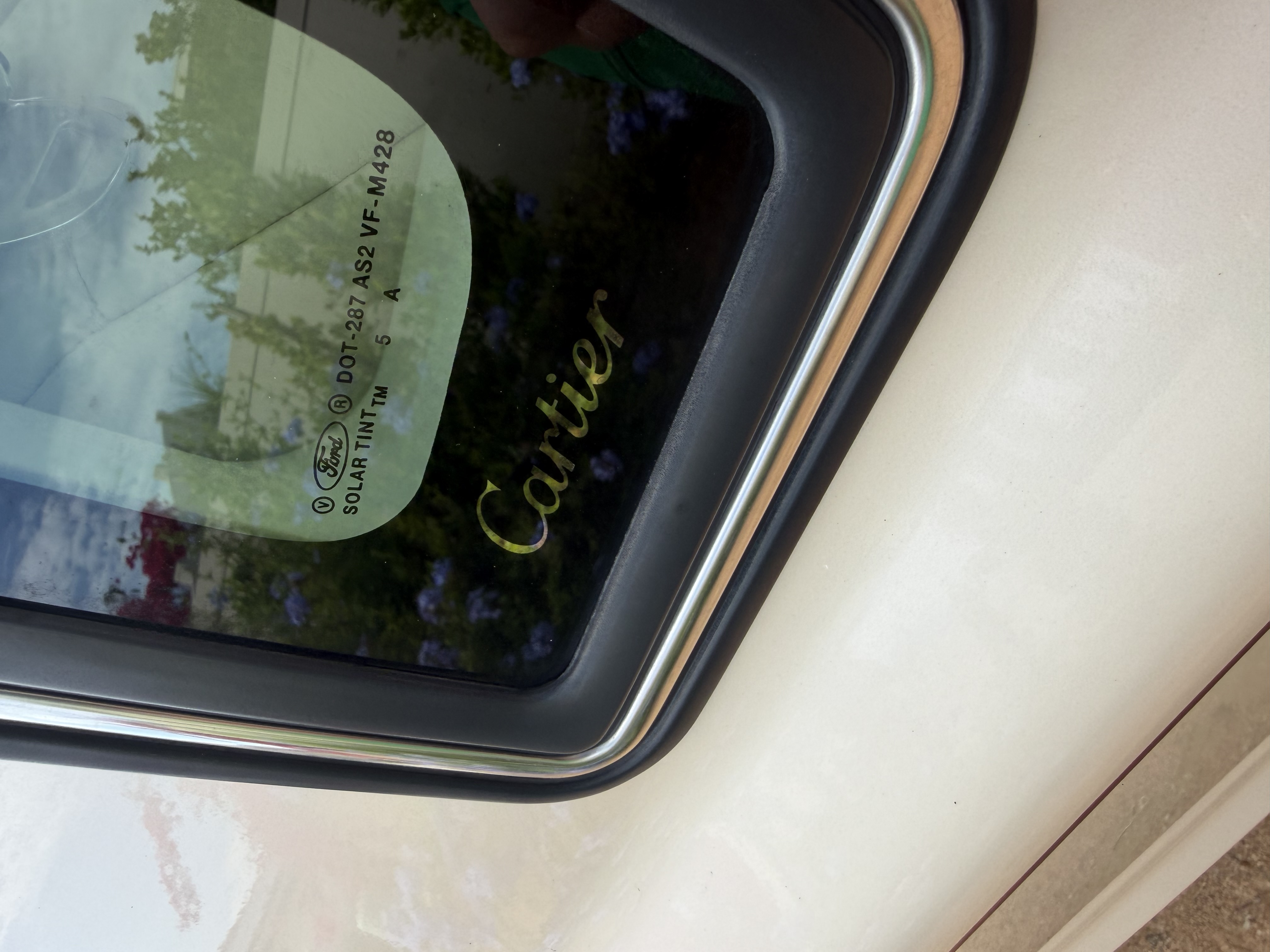 Used 1995 Lincoln Town Car Cartier RWD image 8