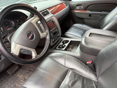 Used 2010 GMC Sierra 1500 SLT w/ SLT Convenience Package image 9