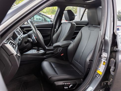 Used 2017 BMW 330i xDrive Sedan w/ Premium Package image 15