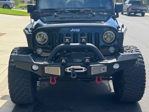 Used 2014 Jeep Wrangler Unlimited Rubicon w/ Connectivity Group image 4