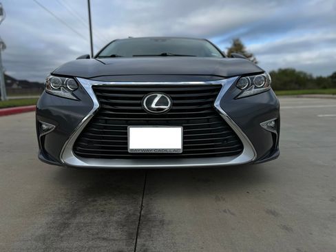 Used 2017 Lexus ES 350 350 Sedan 4D image 10