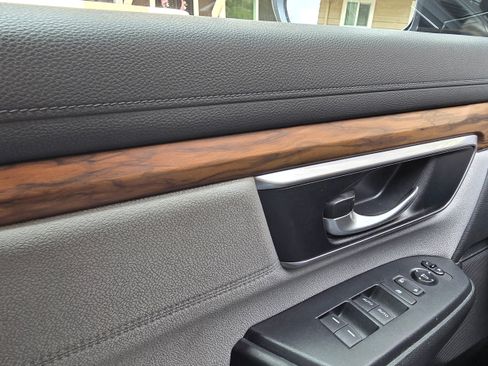 Used 2017 Honda CR-V EX image 24