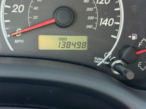Used 2013 Toyota Corolla L FWD image 21