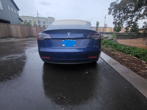 Used 2018 Tesla Model 3 Long Range image 5