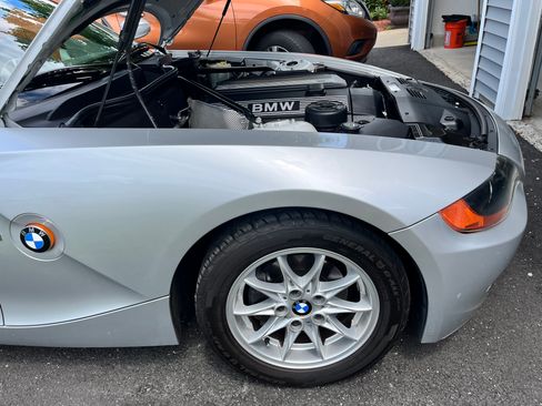 Used 2003 BMW Z4 2.5i RWD image 11