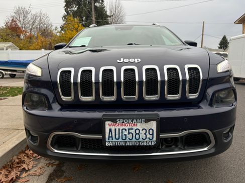 Used 2015 Jeep Cherokee Limited w/ Luxury Group image 19