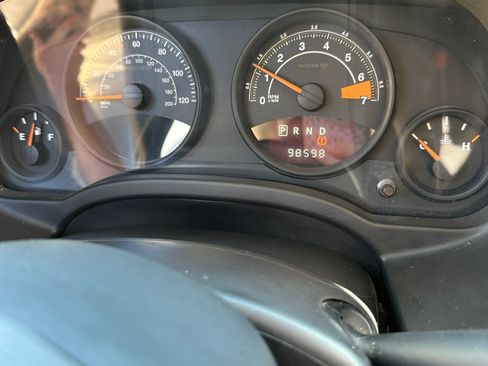 Used 2014 Jeep Patriot Sport image 5