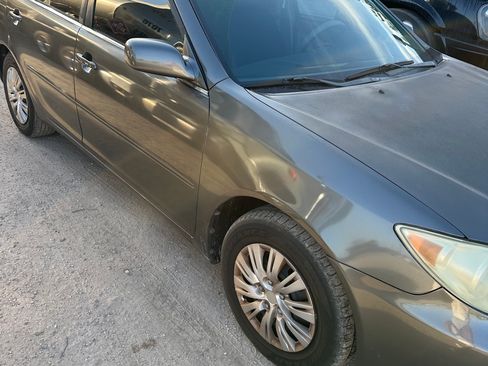 Used 2006 Toyota Camry LE image 11