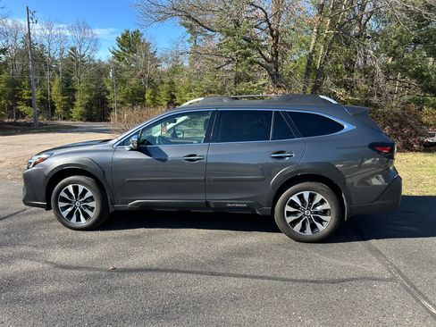 Used 2024 Subaru Outback Touring XT image 12