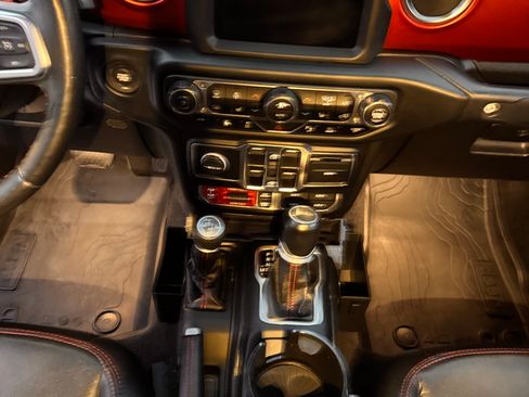 Used 2020 Jeep Gladiator Rubicon image 19