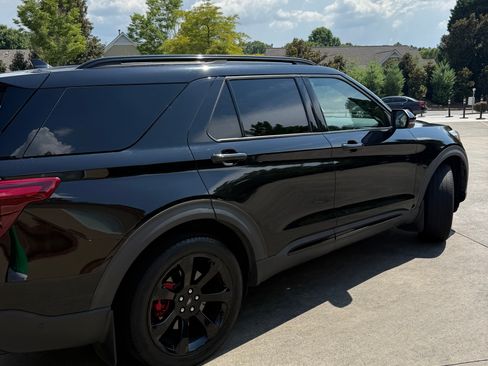 Used 2020 Ford Explorer ST w/ ST High-Performance Pack AWD/4WD image 6