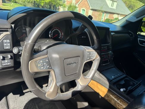 Used 2016 GMC Yukon XL Denali w/ Open Road Package image 15