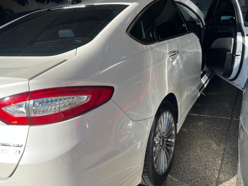 Used 2016 Ford Fusion Titanium image 2