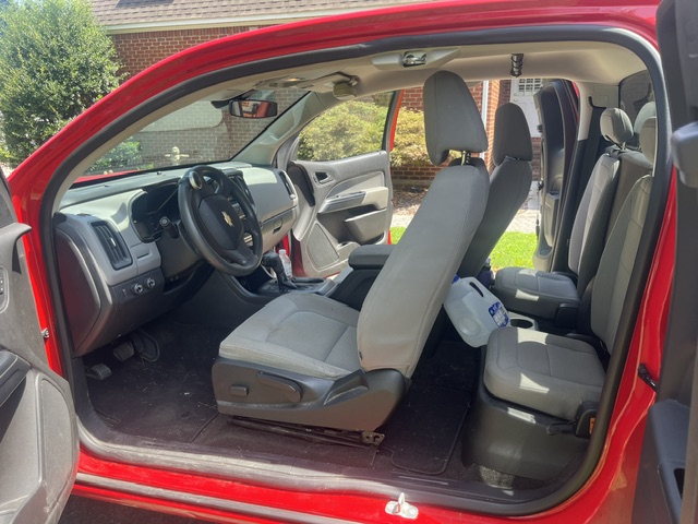 Used 2015 Chevrolet Colorado W/T AWD/4WD image 5