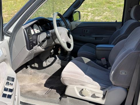Used 2001 Toyota Tacoma 4x4 Double Cab image 11