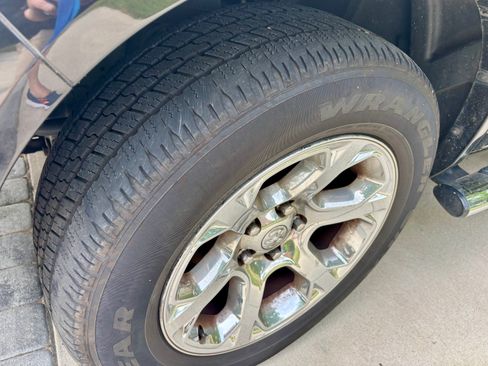 Used 2016 RAM 1500 Laramie w/ Convenience Group image 13