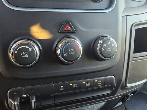 Used 2018 RAM 3500 Tradesman w/ Popular Equipment Group image 27