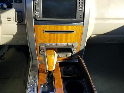 Used 2006 Cadillac XLR image 15