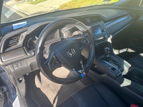 Used 2019 Honda Civic Sport image 8