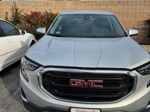 Used 2021 GMC Terrain SLE image 12