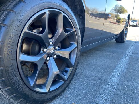 Used 2020 Dodge Challenger SXT w/ Blacktop Package image 6