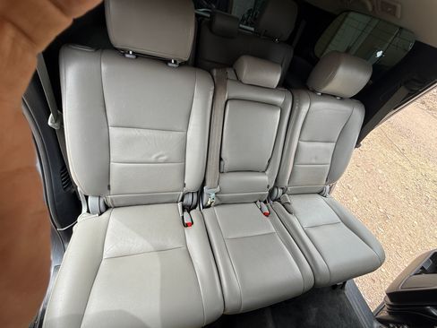 Used 2017 Toyota Sequoia SR5 RWD image 10