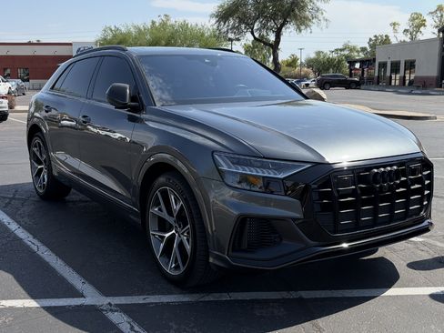 Used 2023 Audi SQ8 Prestige w/ Prestige Package image 4