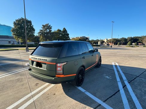 Used 2017 Land Rover Range Rover image 2