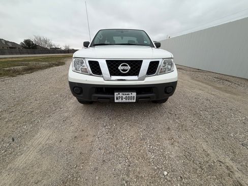 Used 2020 Nissan Frontier S image 21