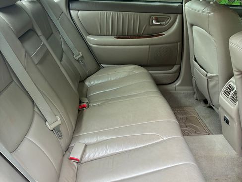 Used 2003 Toyota Avalon XLS FWD image 10