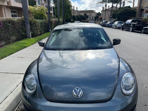 Used 2013 Volkswagen Beetle 2.5 image 4
