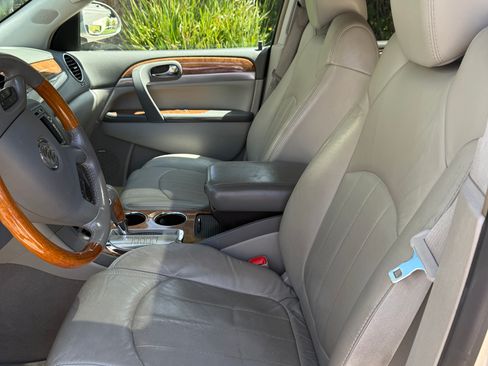 Used 2008 Buick Enclave CXL w/ Entertainment Package #4 FWD image 23