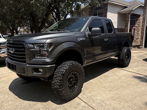 Used 2017 Ford F150 XL w/ Equipment Group 101A Mid RWD image 2