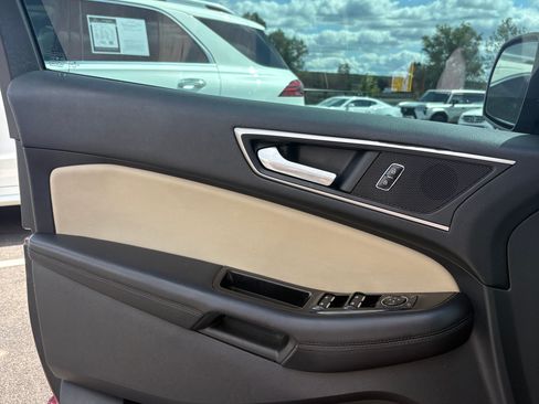 Used 2015 Ford Edge SEL w/ Equipment Group 201A image 6
