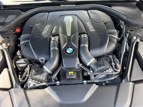 Used 2016 BMW 750i xDrive AWD/4WD image 25