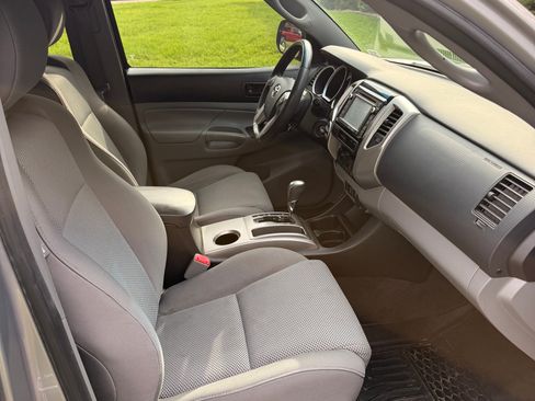 Used 2015 Toyota Tacoma 4x4 Double Cab w/ TRD Sport Package image 12