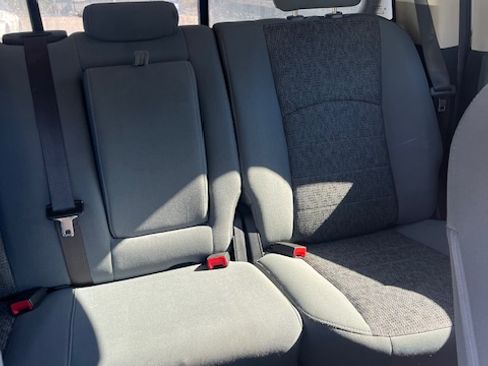 Used 2017 RAM 2500 SLT w/ Luxury Group image 25