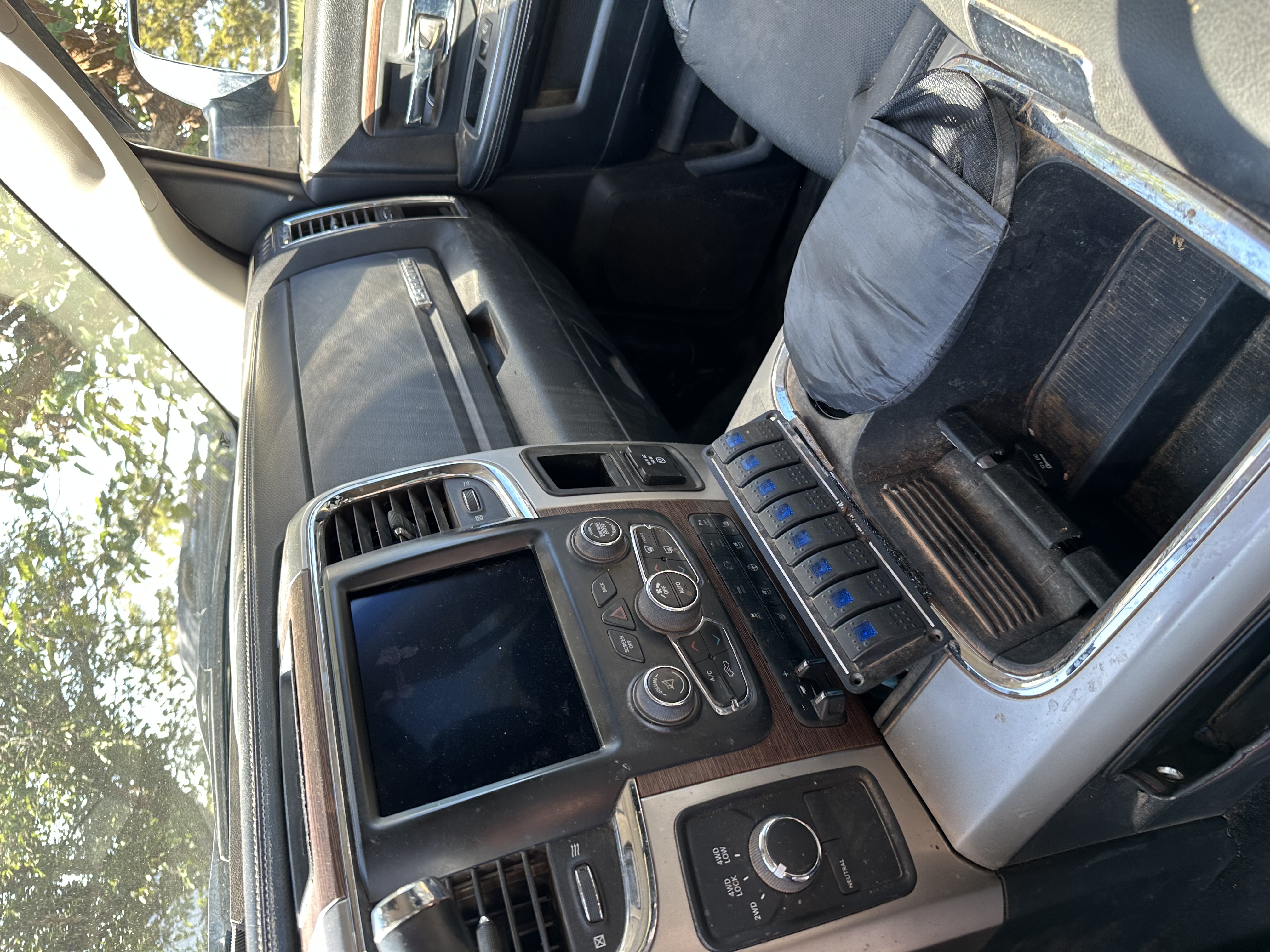Used 2018 RAM 3500 Laramie AWD/4WD image 11
