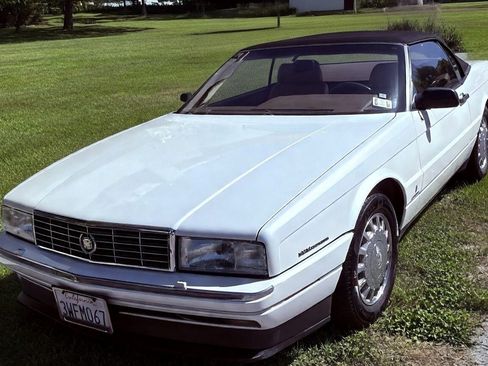 Used 1993 Cadillac Allante Convertible Coupe 2D image 5