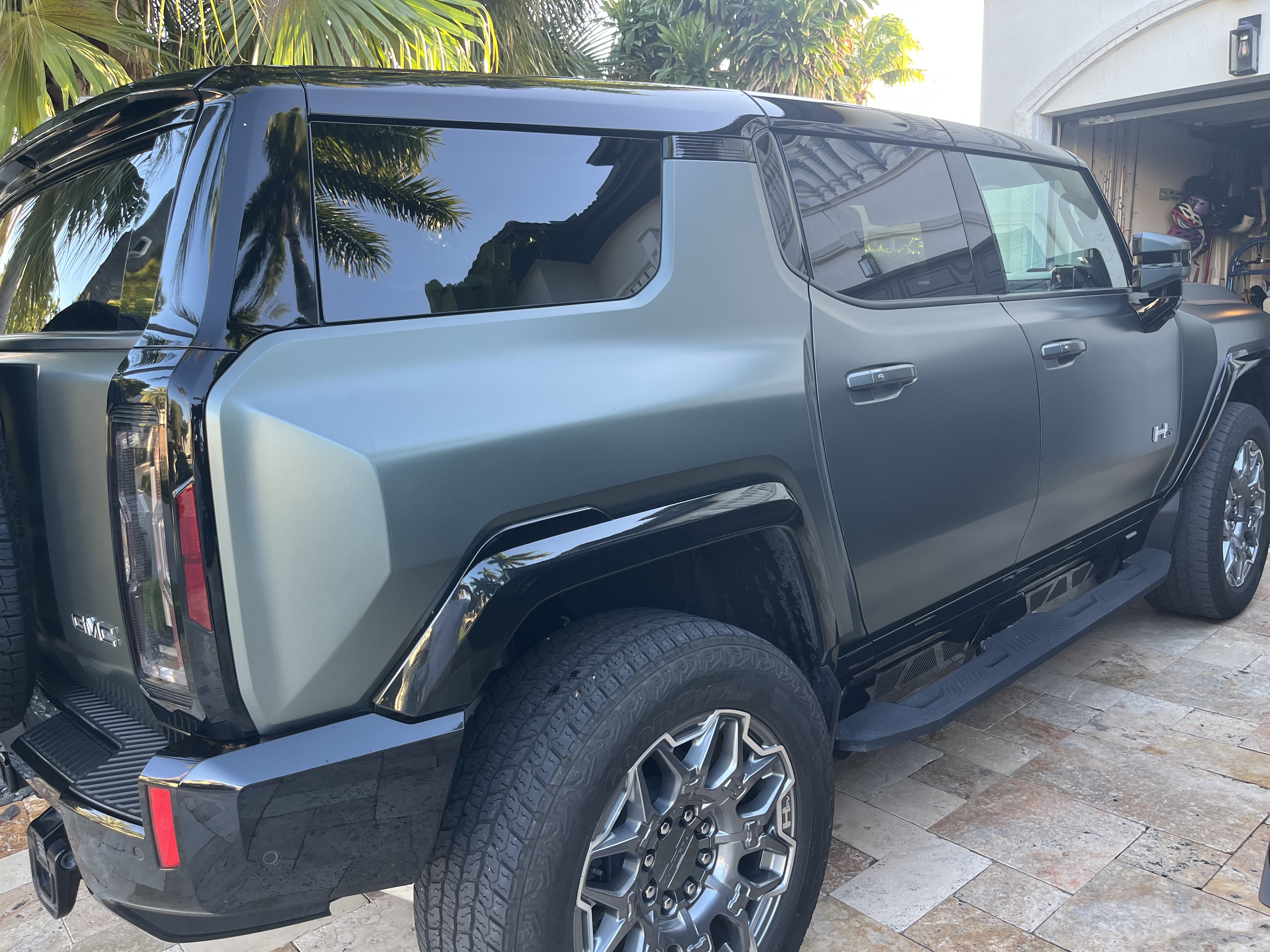 Used 2024 GMC Hummer EV 3X AWD/4WD image 11