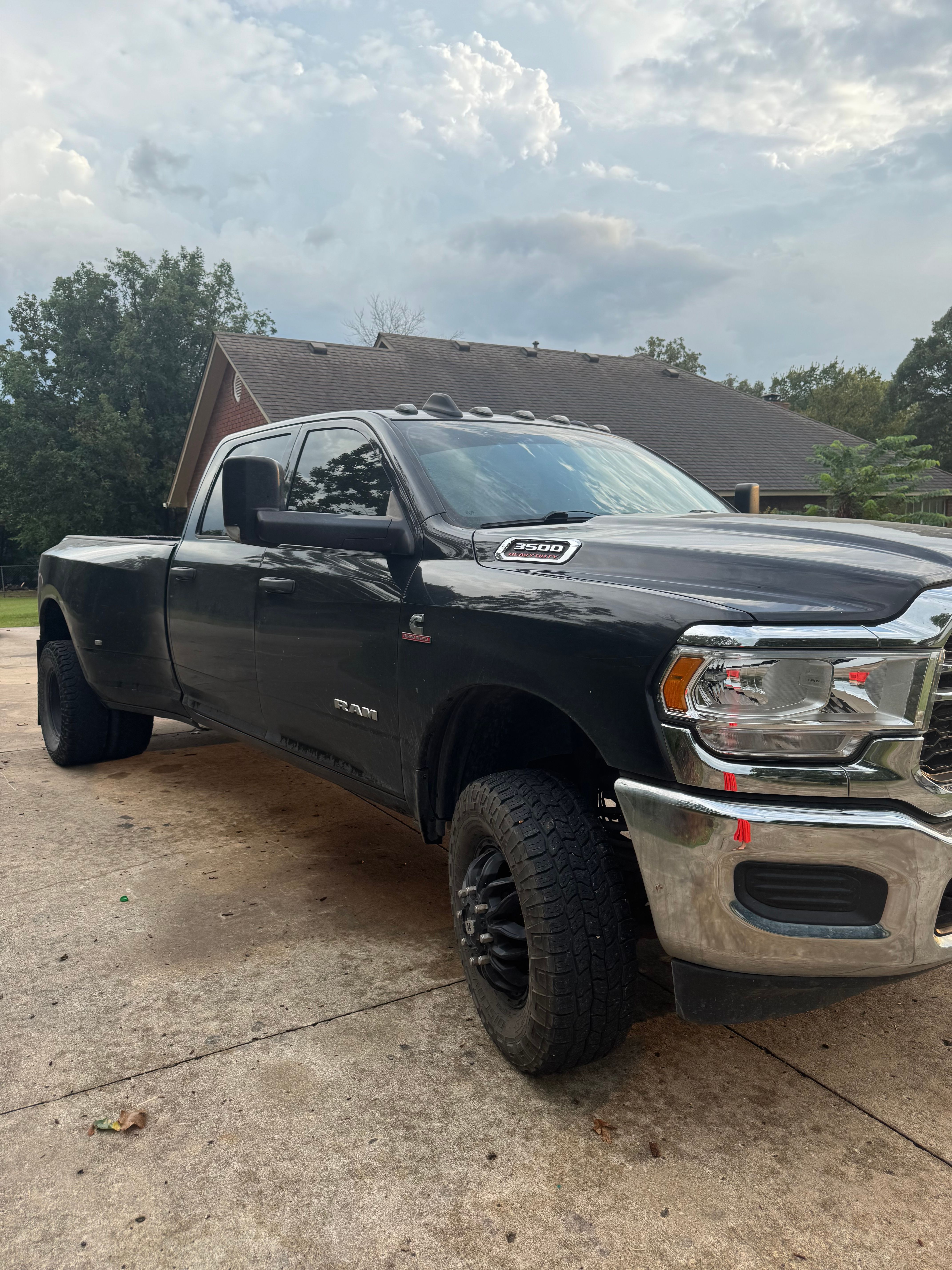 Used 2022 RAM 3500 Tradesman AWD/4WD image 1