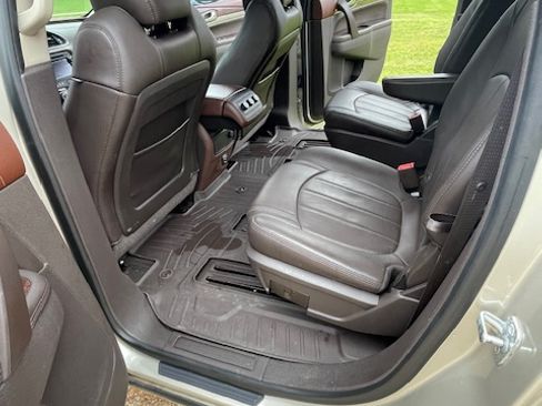 Used 2014 Buick Enclave Leather image 10
