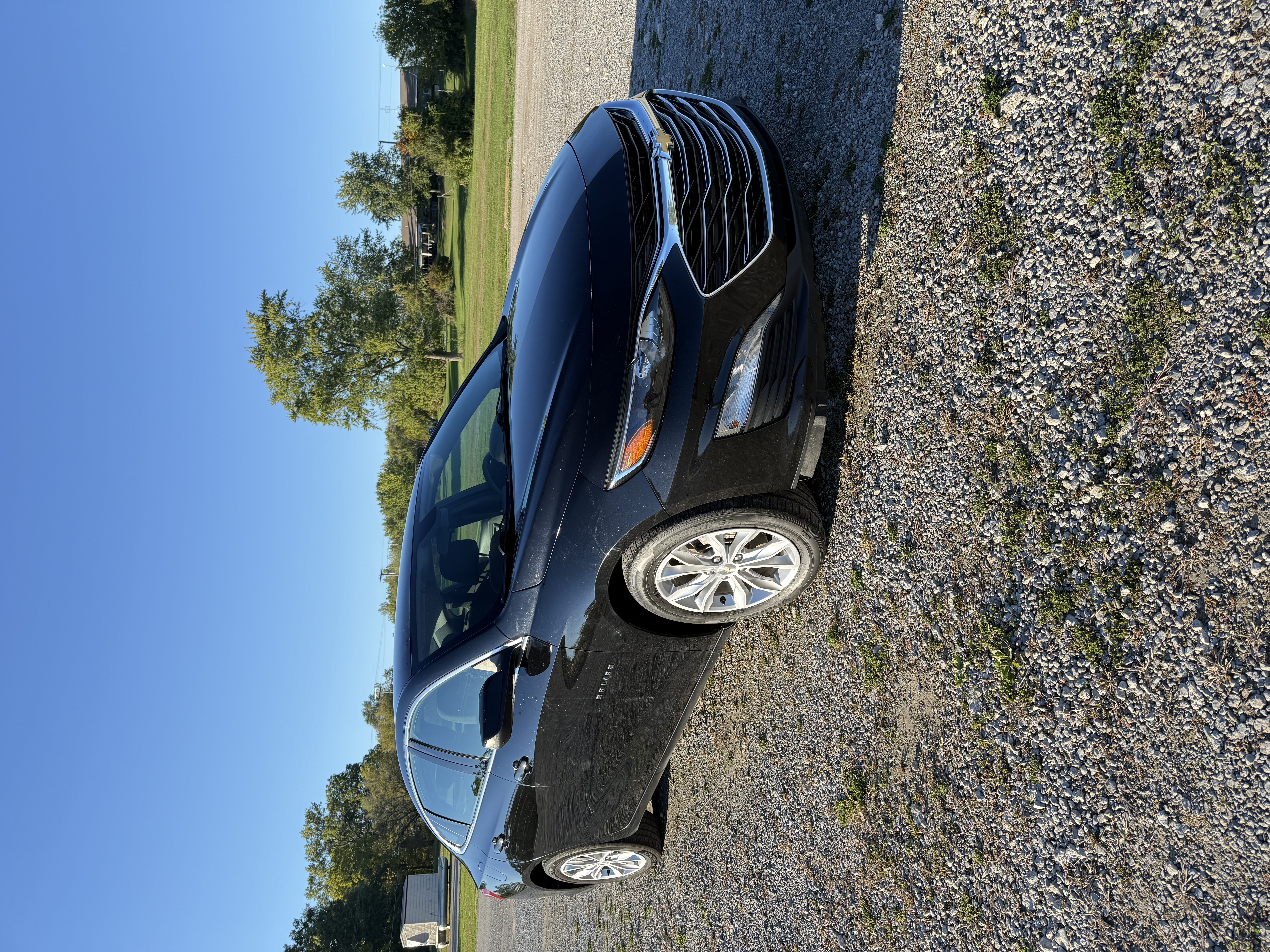 Used 2021 Chevrolet Malibu LT FWD image 1