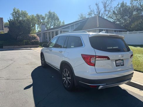 Used 2019 Honda Pilot Touring image 4