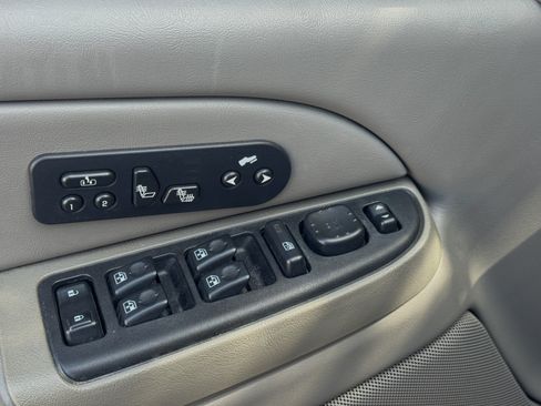 Used 2004 Chevrolet Tahoe Z71 w/ Z71 Preferred Equipment Group image 5