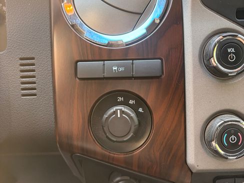 Used 2016 Ford F250 Lariat AWD/4WD image 16