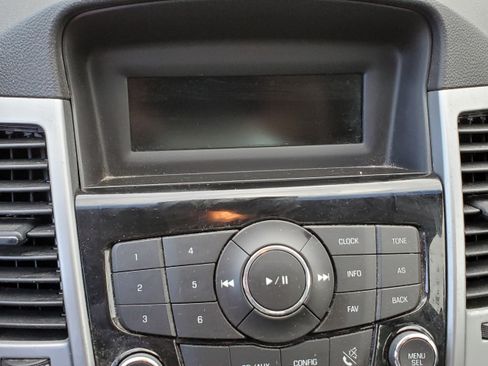 Used 2014 Chevrolet Cruze LT w/ All-Star Edition image 13