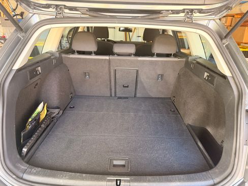 Used 2018 Volkswagen Golf S FWD image 6